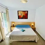 Apartamento Precioso Con Parking En La Playa De Burriana Nerja