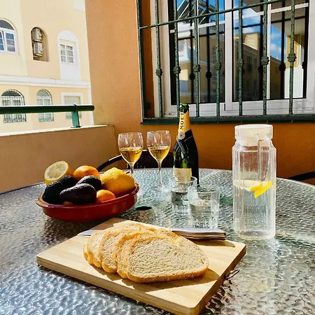 Precioso Con Parking En La Playa De Burriana Nerja